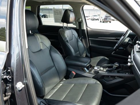 Used 2020 Kia Telluride S w/ S 8 Passenger Seating Package FWD image 24