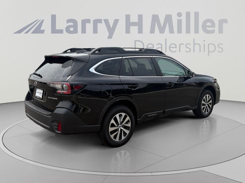 Used 2021 Subaru Outback Premium AWD/4WD image 5