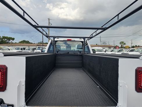 Used 2022 Ford F250 XL w/ Power Equipment Group RWD image 18