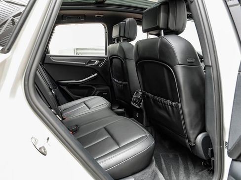 Used 2021 Porsche Macan GTS w/ Premium Package Plus (PF9) image 33