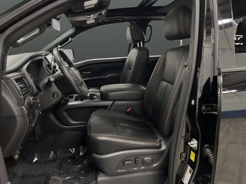 Used 2021 Nissan Titan PRO-4X w/ Pro-4x Convenience Package image 4