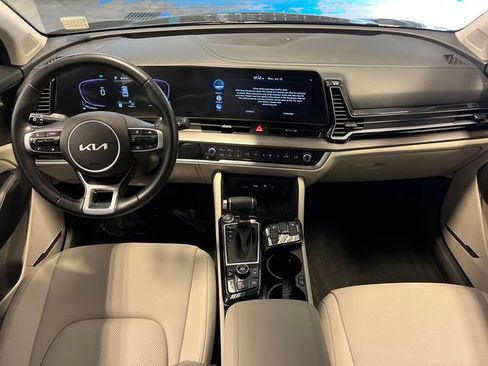 Used 2025 Kia Sportage EX w/ Premium Package FWD image 19