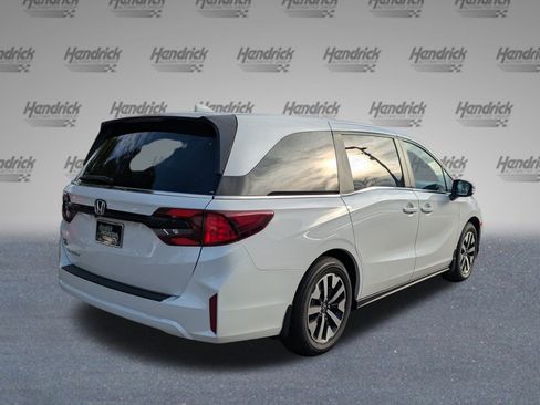 Certified 2026 Honda Odyssey EX-L image 5