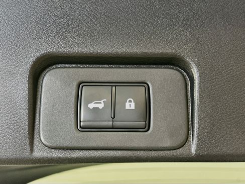 Used 2026 Nissan Rogue SL FWD image 28