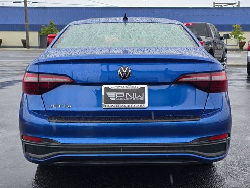Used 2024 Volkswagen Jetta Sport FWD image 7