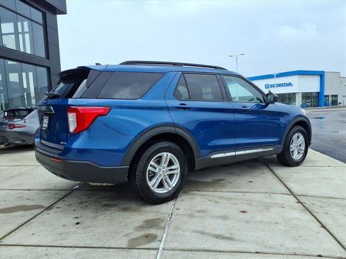 Used 2022 Ford Explorer XLT image 7