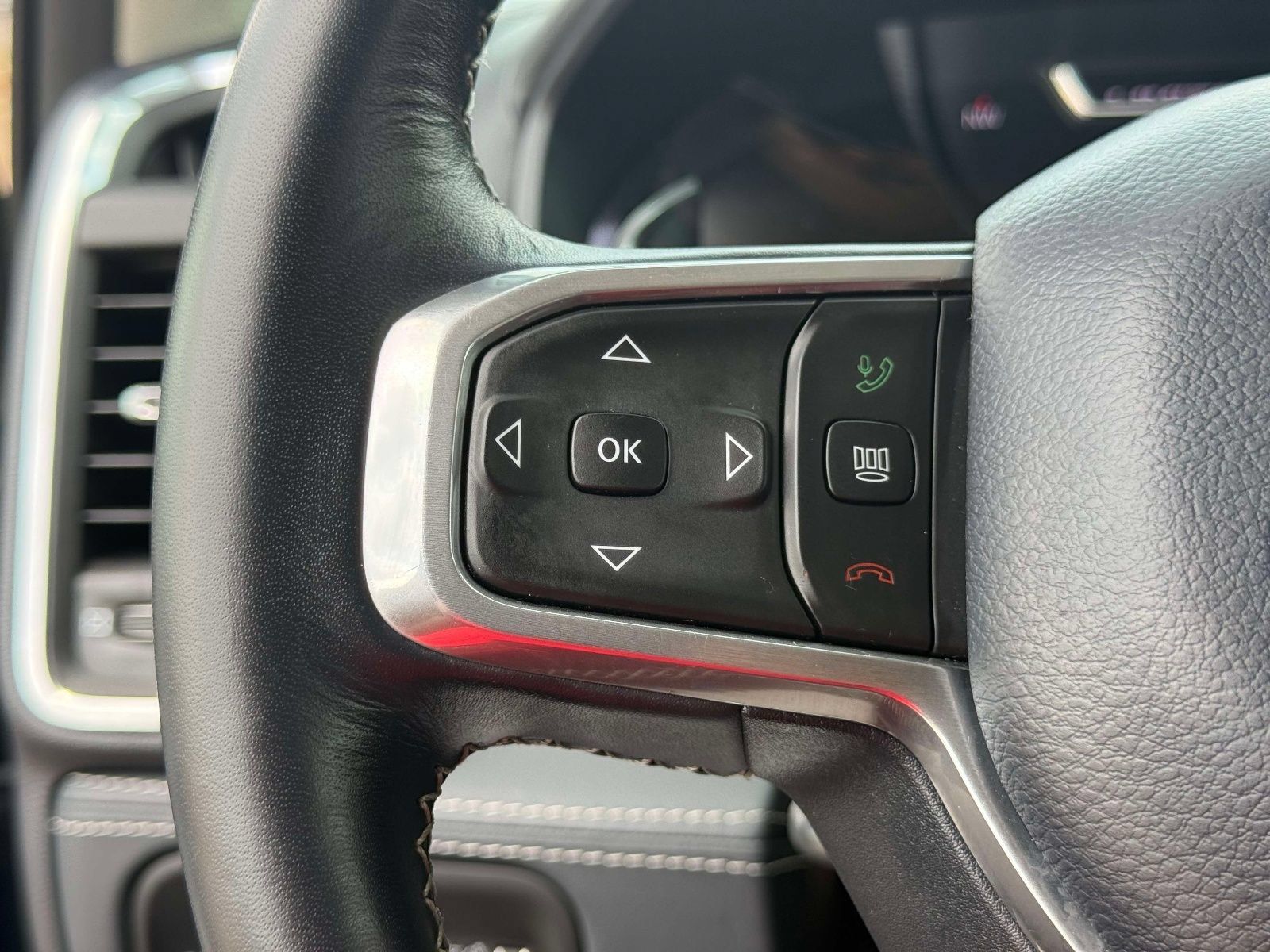Used 2024 RAM 1500 Limited AWD/4WD image 23