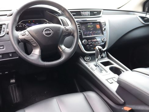 Used 2023 Nissan Murano SV w/ SV Midnight Edition Package FWD image 4