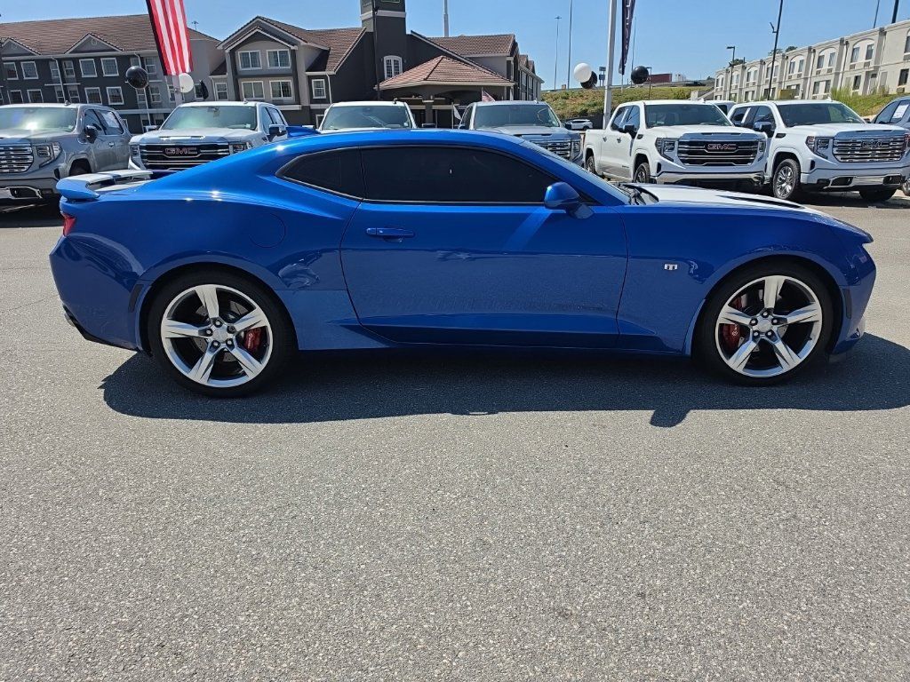 Used 2016 Chevrolet Camaro SS RWD image 8