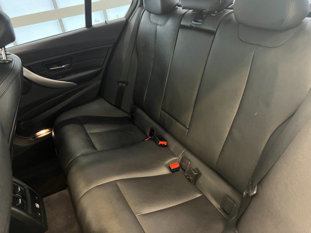 Used 2015 BMW 328i xDrive Sedan AWD/4WD image 27