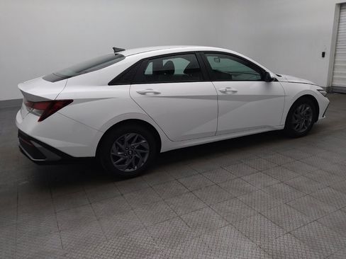 Used 2024 Hyundai Elantra SEL FWD image 10