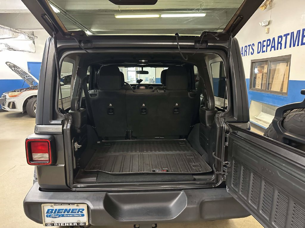 Used 2018 Jeep Wrangler Unlimited Sport S AWD/4WD image 26