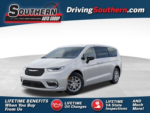 New 2026 Chrysler Pacifica Select image 1