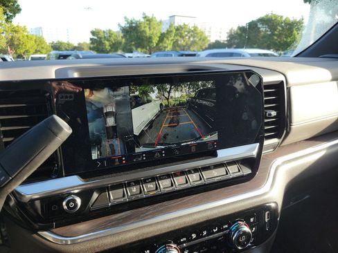 New 2026 GMC Sierra 2500 SLT w/ SLT Premium Package image 12