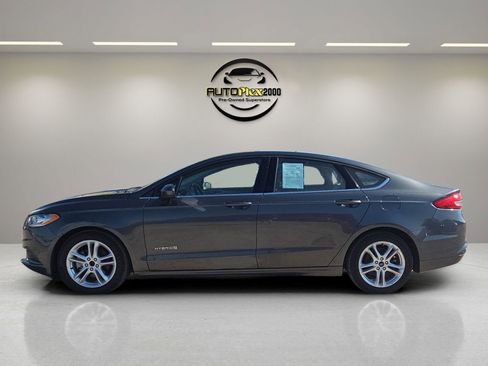Used 2018 Ford Fusion S image 4