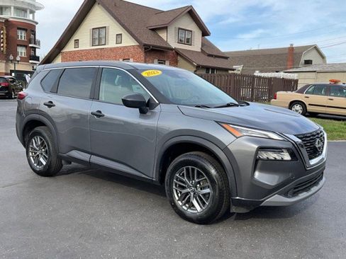 Used 2023 Nissan Rogue S image 32