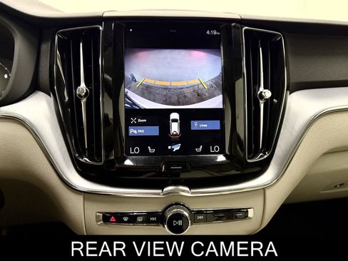Used 2020 Volvo XC60 T5 Momentum AWD/4WD image 26