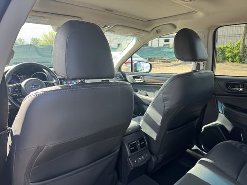 Used 2019 Subaru Outback 3.6R Limited AWD/4WD image 15