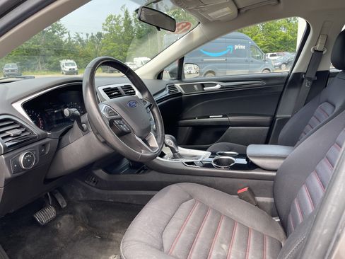 Used 2013 Ford Fusion SE FWD image 12