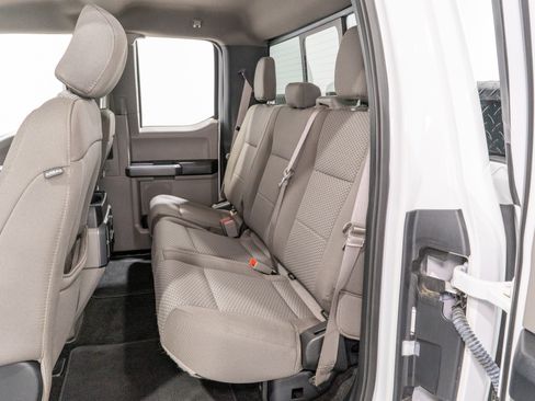 Used 2018 Ford F150 XLT w/ Equipment Group 302A Luxury AWD/4WD image 13