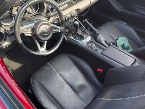 Used 2021 MAZDA MX-5 Miata RF Grand Touring RWD image 10