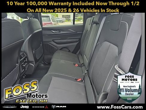 New 2025 Jeep Grand Cherokee Laredo X image 16