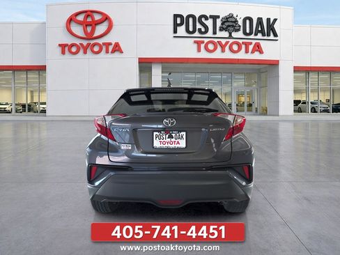Used 2019 Toyota C-HR Limited FWD image 6