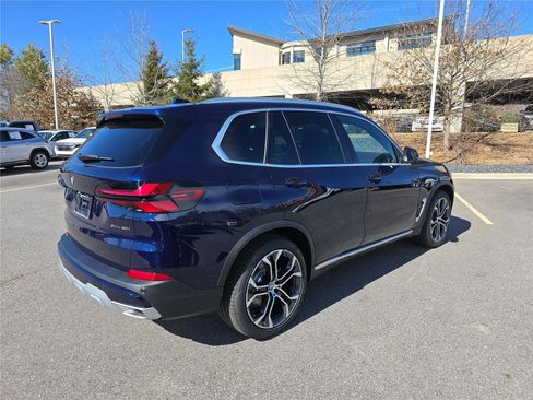 New 2026 BMW X5 xDrive40i AWD/4WD image 3