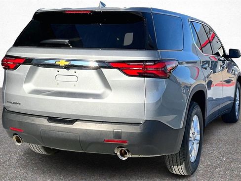 Used 2023 Chevrolet Traverse LS w/ Safety Package image 7