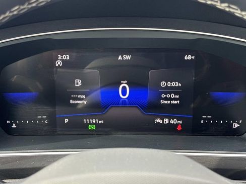 Used 2023 Volkswagen Tiguan SE image 18