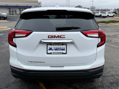 Used 2022 GMC Terrain SLE w/ Driver Convenience Package FWD image 4