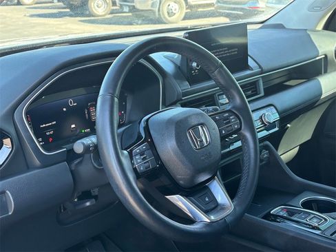 Used 2023 Honda Pilot Elite image 8