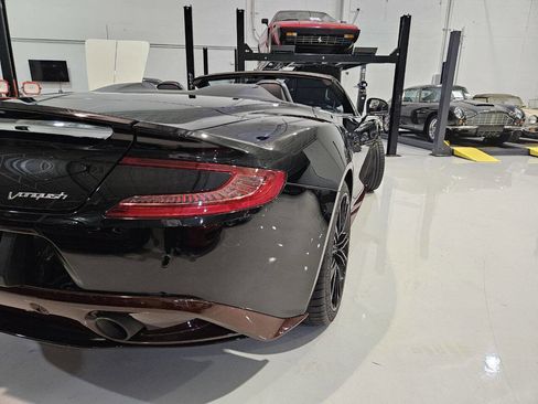 Used 2014 Aston Martin Vanquish Volante image 9