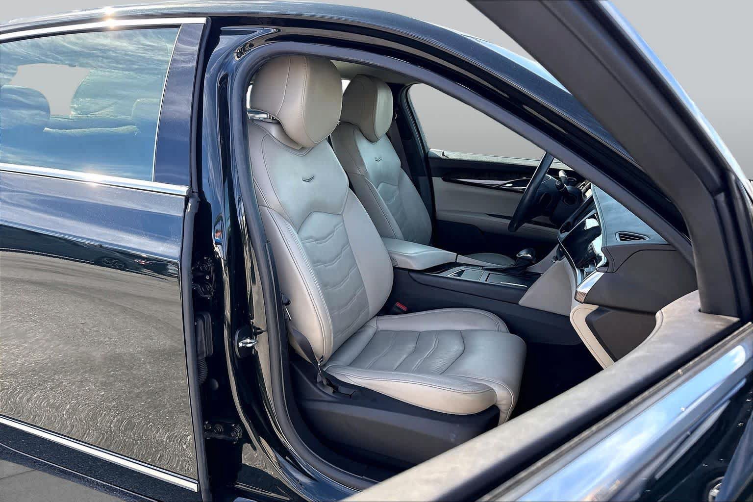 Used 2016 Cadillac CT6 Premium Luxury w/ Active Chassis Package AWD/4WD image 8
