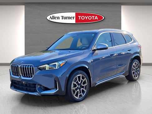 Used 2024 BMW X1 xDrive28i w/ Premium Package image 4