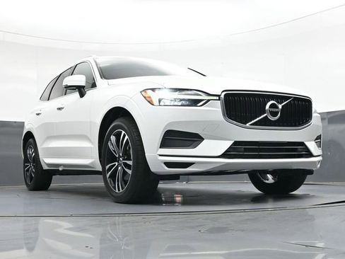 Used 2020 Volvo XC60 T5 Momentum w/ Protection Package image 36
