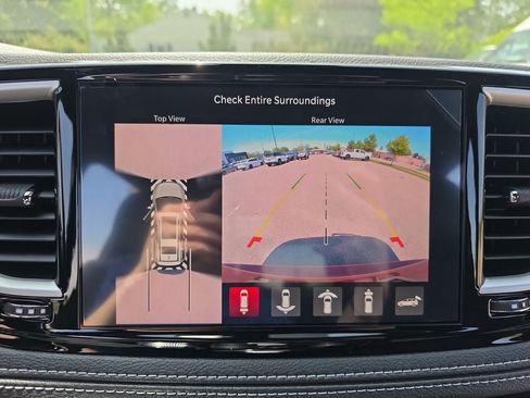 New 2027 Chrysler Pacifica Limited FWD image 25