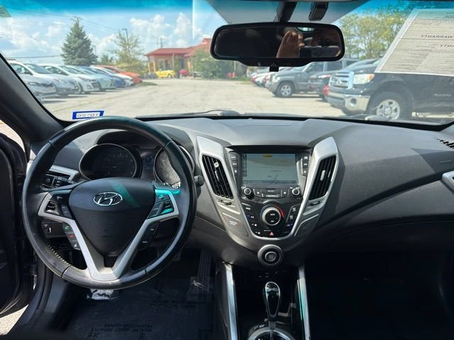 Used 2017 Hyundai Veloster Value Edition FWD image 7