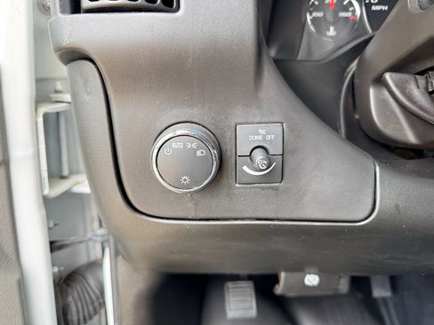 Used 2016 Chevrolet Express 2500 RWD image 11