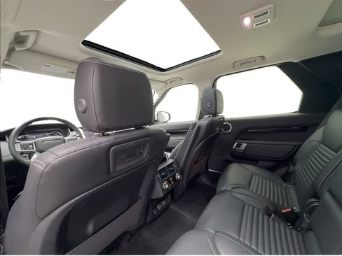 Used 2023 Land Rover Discovery S AWD/4WD image 24