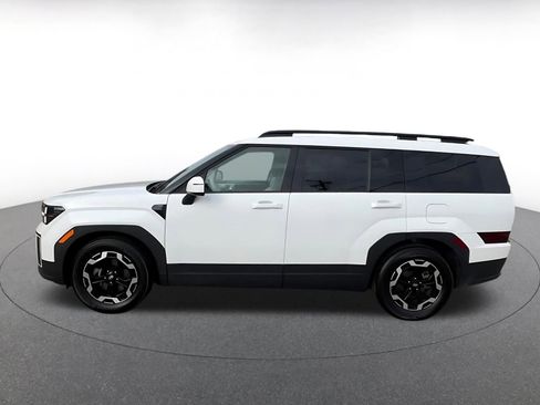 Used 2025 Hyundai Santa Fe SEL image 9