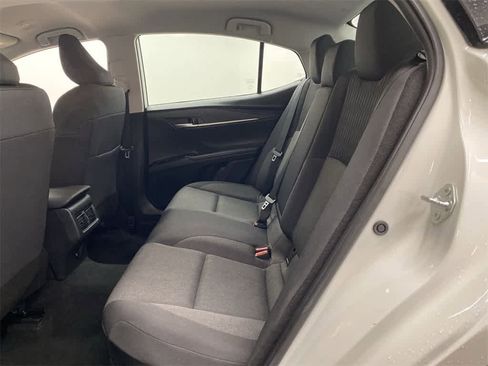 Used 2025 Toyota Camry LE image 18