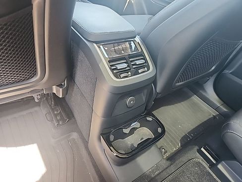 Used 2024 Volvo XC90 T8 Ultimate w/ Protection Package Premier AWD/4WD image 26