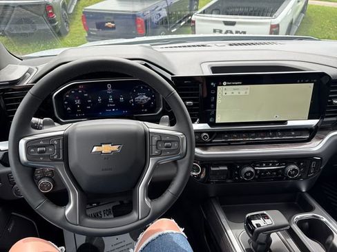 New 2026 Chevrolet Silverado 1500 LTZ w/ Z71 Off-Road Package AWD/4WD image 11