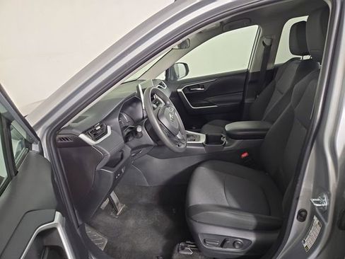 Used 2025 Toyota RAV4 XLE image 13