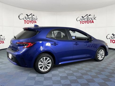 Used 2025 Toyota Corolla SE w/ SE Package image 8
