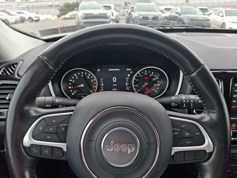 Used 2020 Jeep Compass Limited w/ Premium Lighting Group image 18