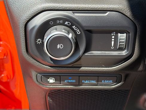Used 2023 Jeep Wrangler Unlimited Rubicon 4xe AWD/4WD image 10