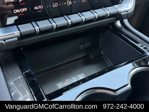 New 2026 GMC Yukon Elevation w/ Elevation Premium Package AWD/4WD image 18