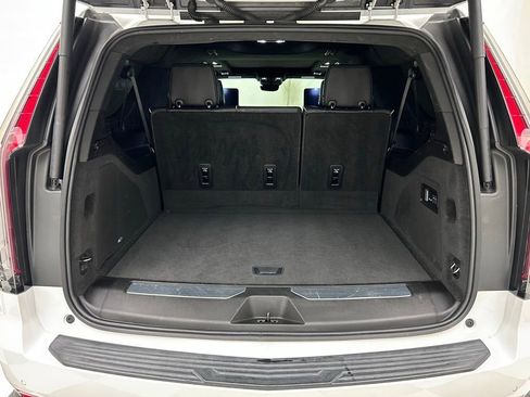 Used 2022 Cadillac Escalade ESV Sport Platinum w/ Heavy-Duty Trailer Package AWD/4WD image 10